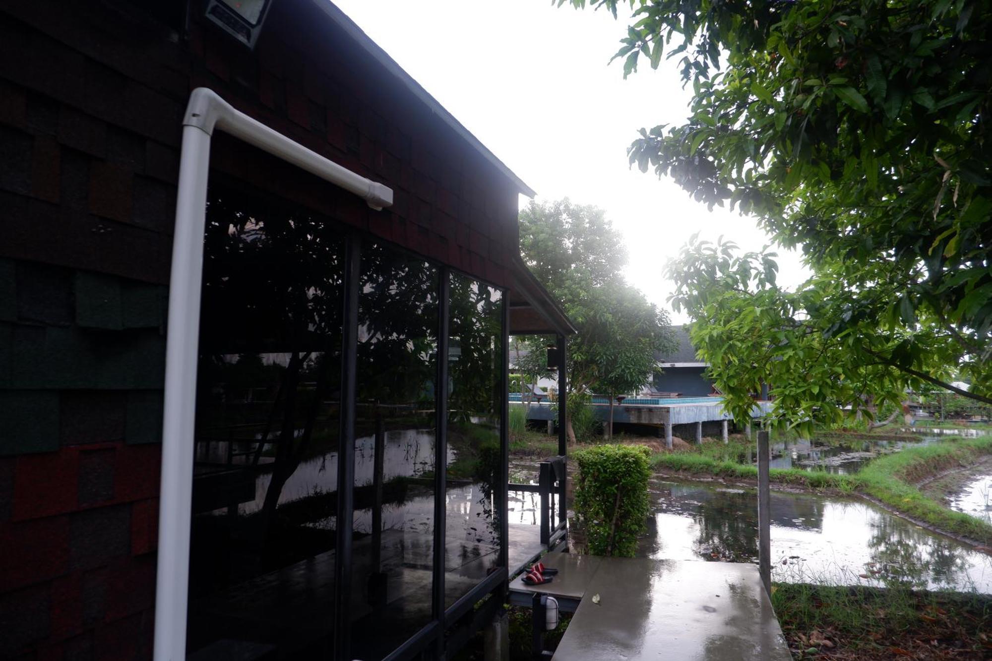 Nok Chan Mee Na Chom Thong Exterior photo